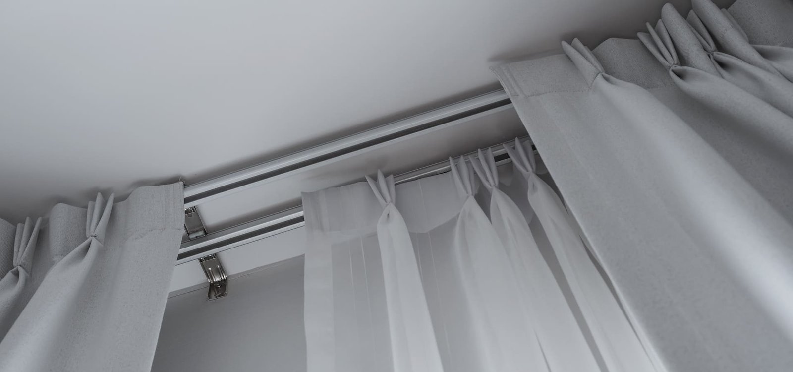 Cortinados por medida ou prontos a usar o que muda no resultado final